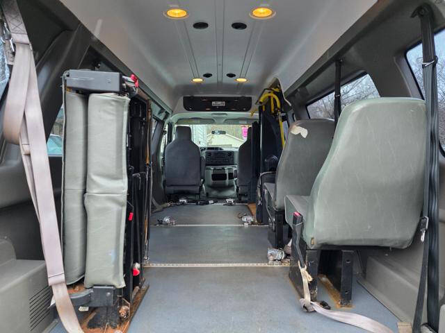 2012 Ford E-Series E-350 SD