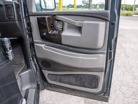 2017 Chevrolet Express 2500