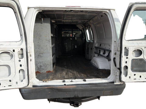 2005 Ford E-Series E-350 SD