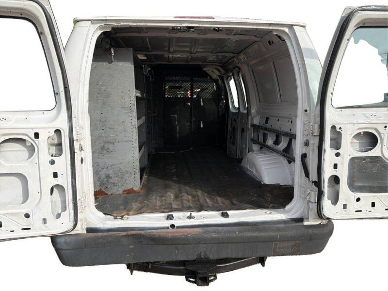 2005 Ford E-Series E-350 SD