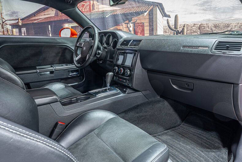 2008 Dodge Challenger SRT8