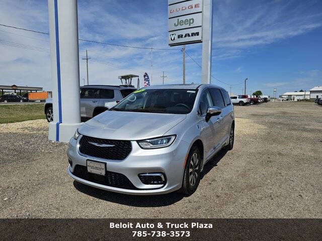 2023 Chrysler Pacifica Plug-In Hybrid Limited