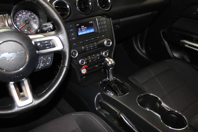 2015 Ford Mustang V6