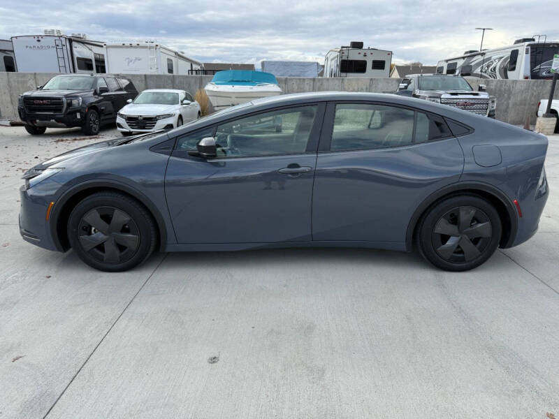 2024 Toyota Prius LE