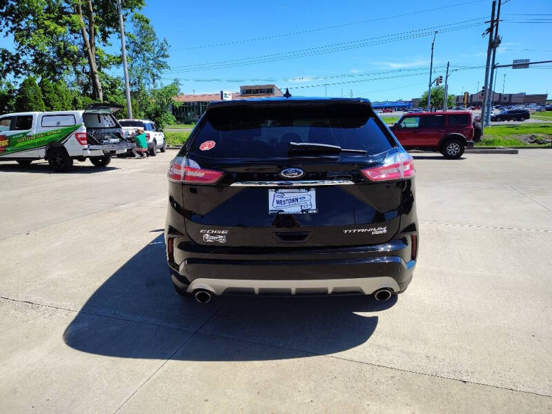 2020 Ford Edge Titanium