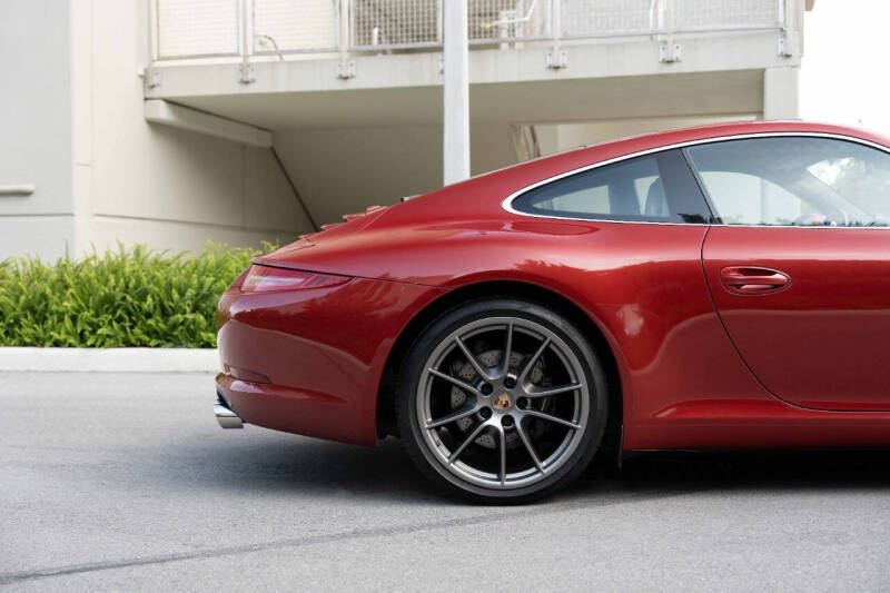 2013 Porsche 911 Carrera
