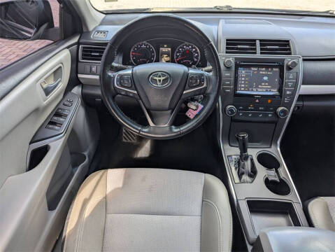 2016 Toyota Camry SE