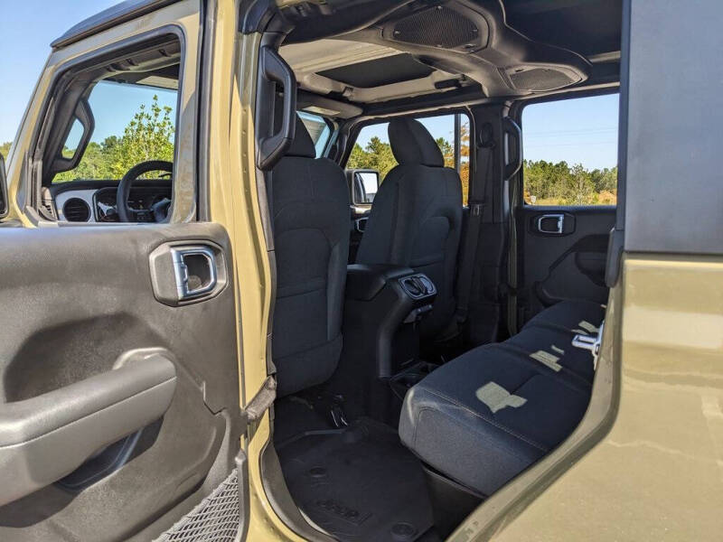 2025 Jeep Gladiator Willys