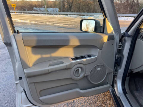 2008 Jeep Commander Sport