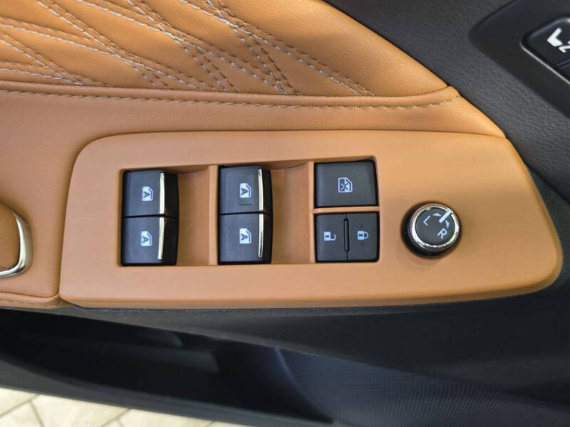 2020 Toyota Avalon Hybrid Limited