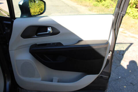 2020 Chrysler Pacifica Touring L