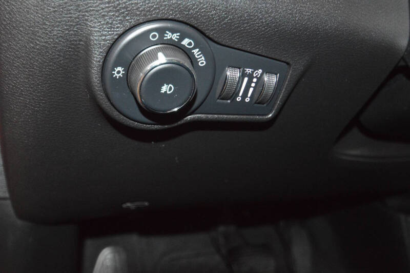 2023 Jeep Compass Altitude photo 28