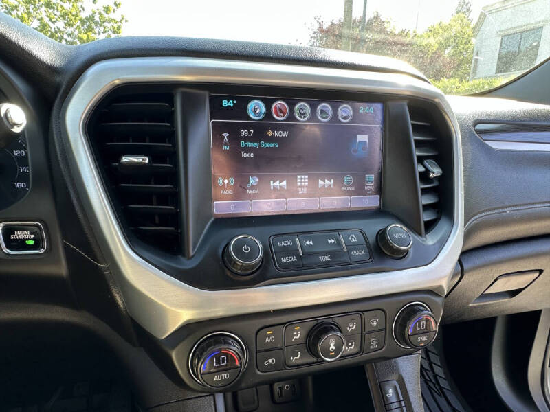 2017 GMC Acadia SLT-1
