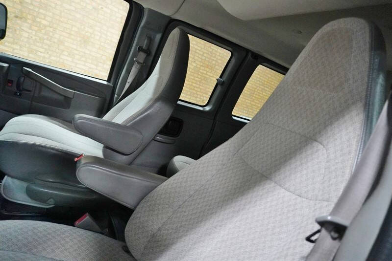 2017 Chevrolet Express LT 3500