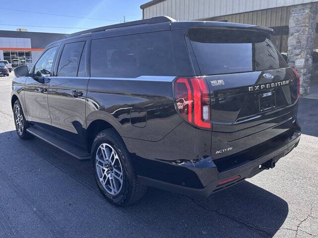2025 Ford Expedition MAX Active