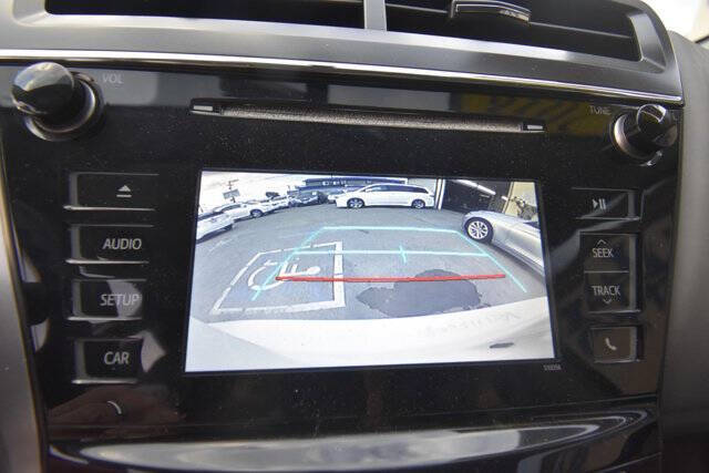 2016 Toyota Prius v Two