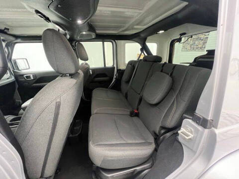 2024 Jeep Wrangler Sahara 4xe