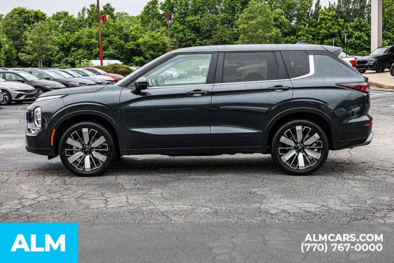 2025 Mitsubishi Outlander SE