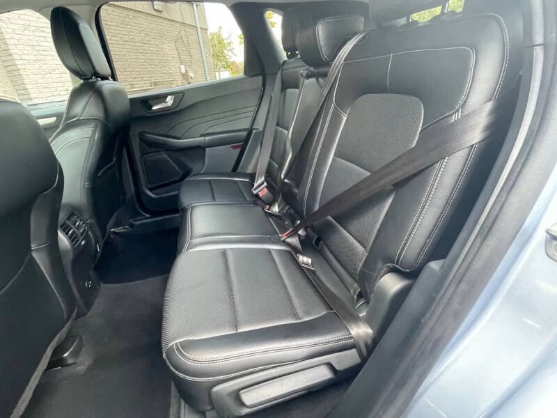 2022 Ford Escape SEL