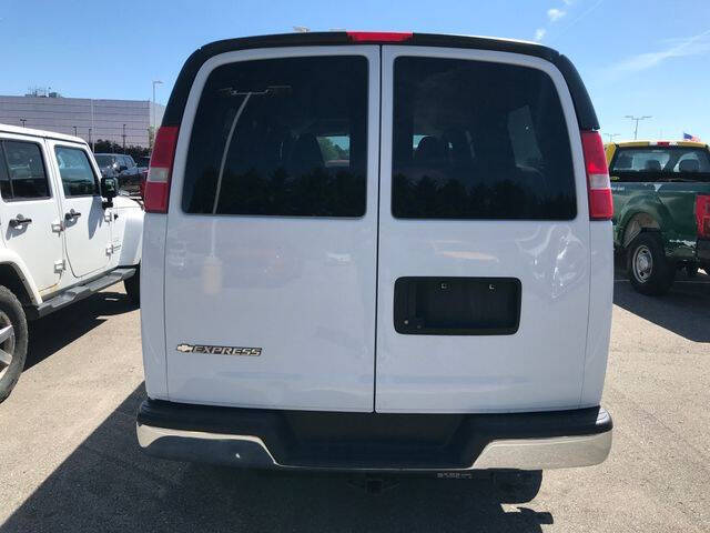 2018 Chevrolet Express LT 2500