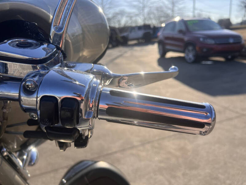 2006 Harley-Davidson FLHTCUSE