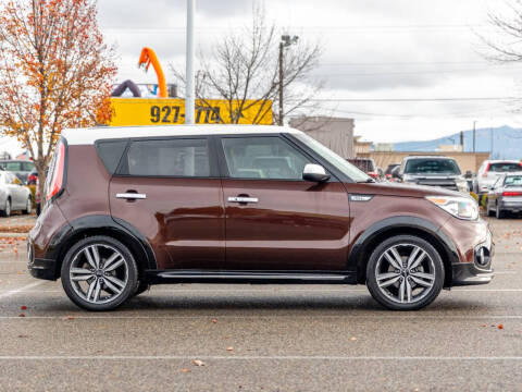 2017 Kia Soul +