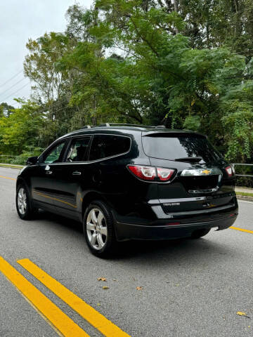2017 Chevrolet Traverse LT