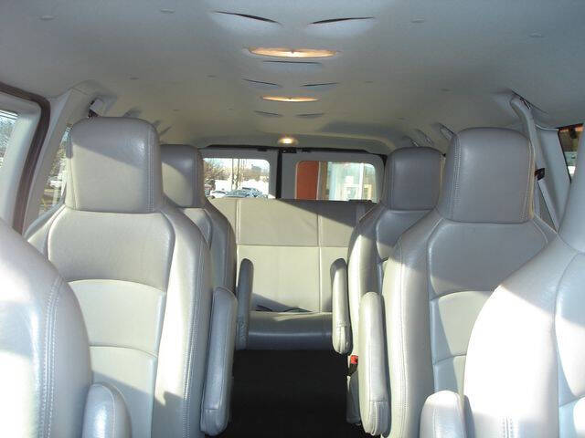 2011 Ford E-Series E-350 SD XLT