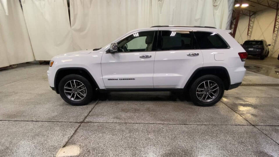 2021 Jeep Grand Cherokee for sale at Victoria Auto Sales in Victoria, MN