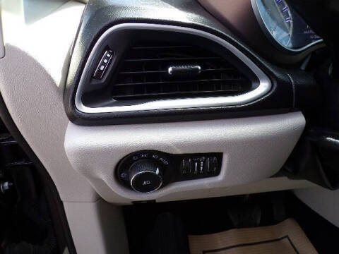2017 Chrysler Pacifica Touring-L Plus