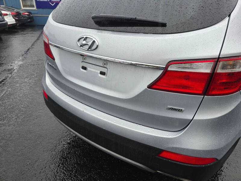 2016 Hyundai Santa Fe SE