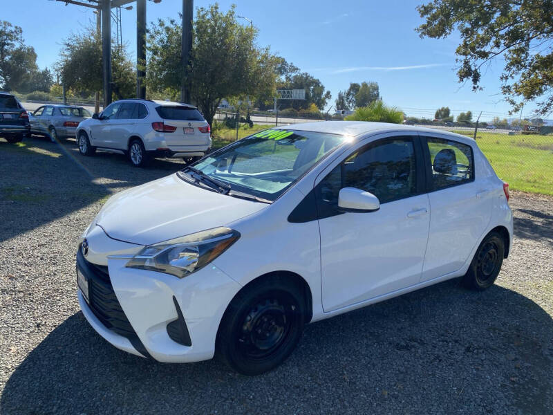 2018 Toyota Yaris 5-Door LE
