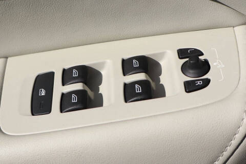 2024 Volvo XC60 B5 Core Dark Theme