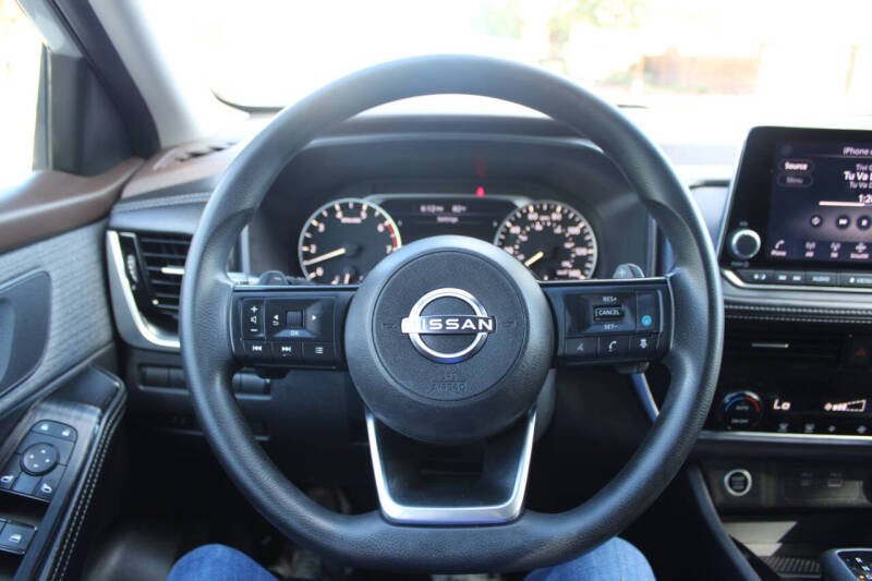 2022 Nissan Rogue SV