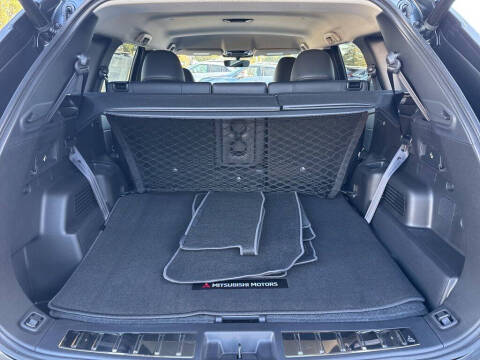 2026 Mitsubishi Outlander SE