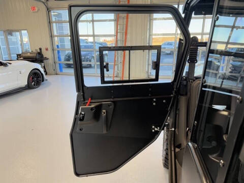 2025 Segway UT10 CREW