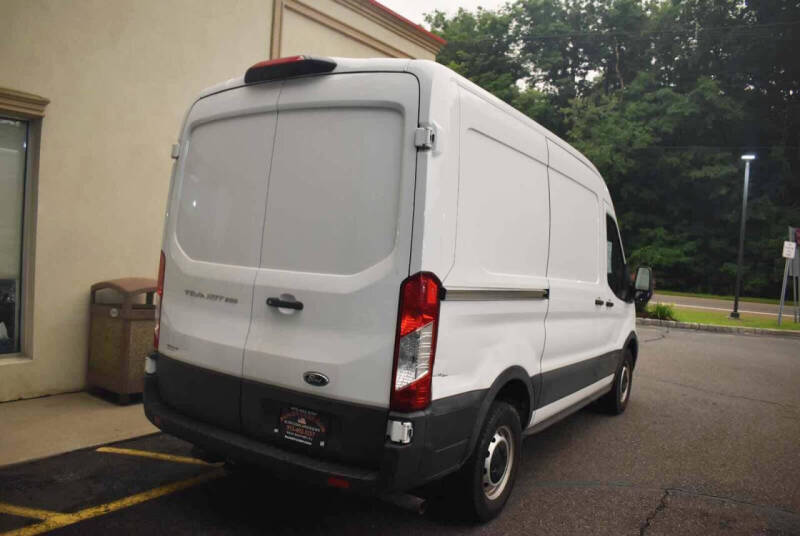 2022 Ford Transit