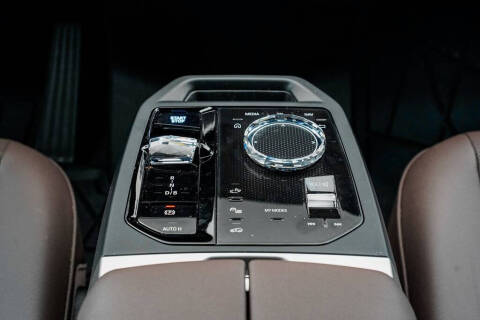 2025 BMW iX xDrive50