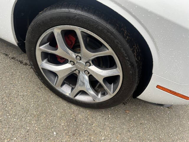 2015 Dodge Challenger SXT Plus