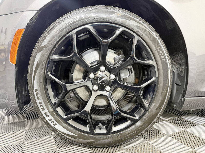2017 Chrysler 300