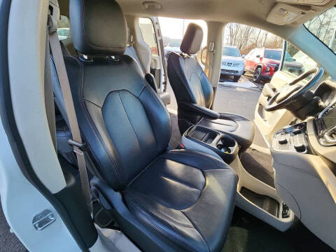 2020 Chrysler Pacifica Touring L