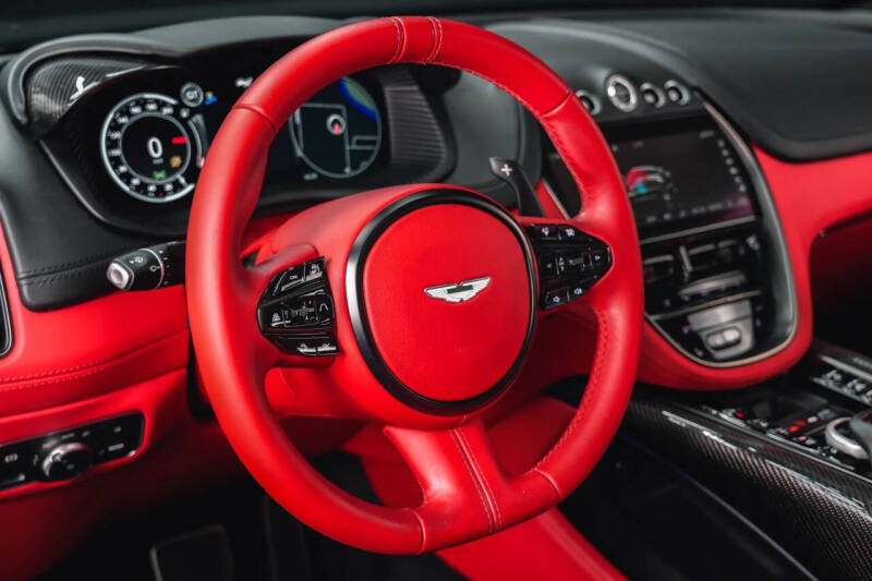 2021 Aston Martin DBX