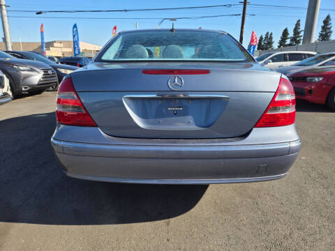 2004 Mercedes-Benz E-Class E 320