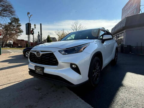 2022 Toyota Highlander LE