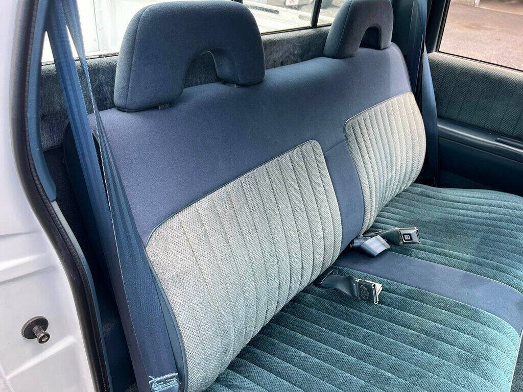 1993 Chevrolet S-10 36