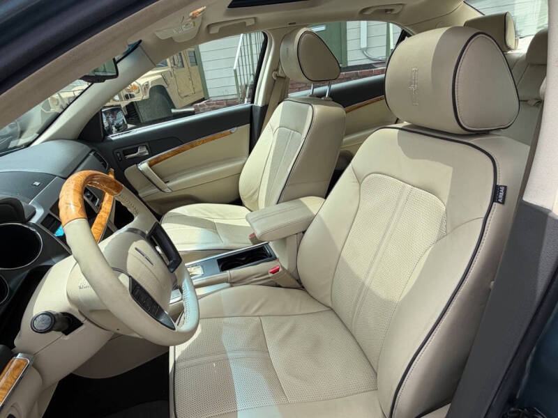 2011 Lincoln MKZ