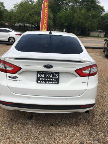 2016 Ford Fusion SE