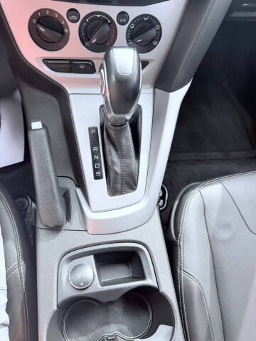 2014 Ford Focus SE