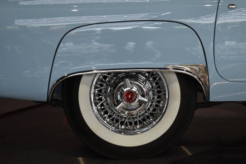 1957 Ford Thunderbird
