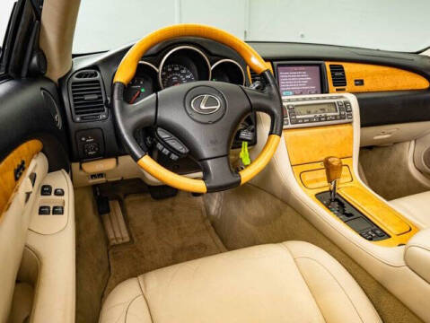 2004 Lexus SC 430